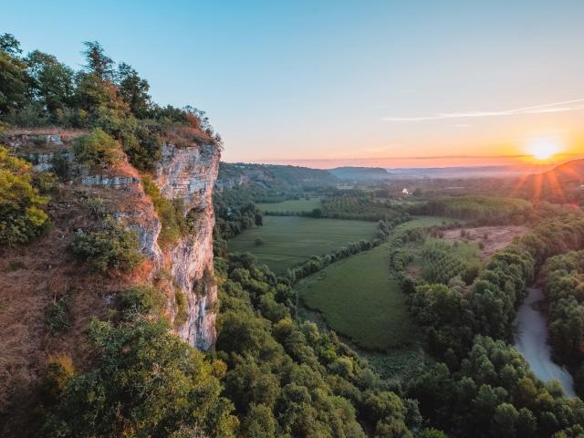 Levé De Soleil Sur La Vallée De La Dordogne Lot Tourisme Teddy Verneuil 191014 151107 2 (1)