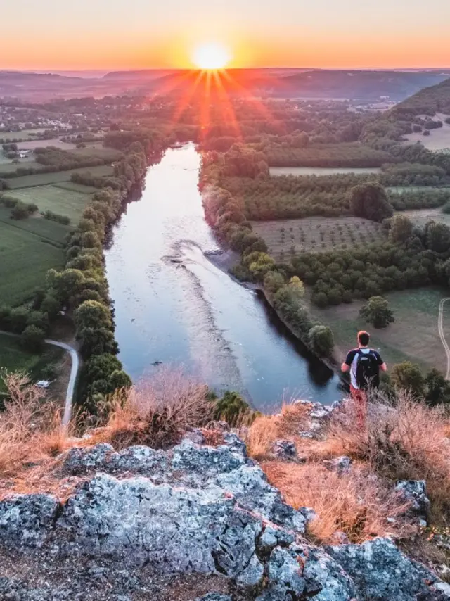 lever-de-soleil-sur-la-vallee-de-la-dordogne-clot-tourisme-teddy-verneuil-1-1920x960-crop-1615909432.jpeg