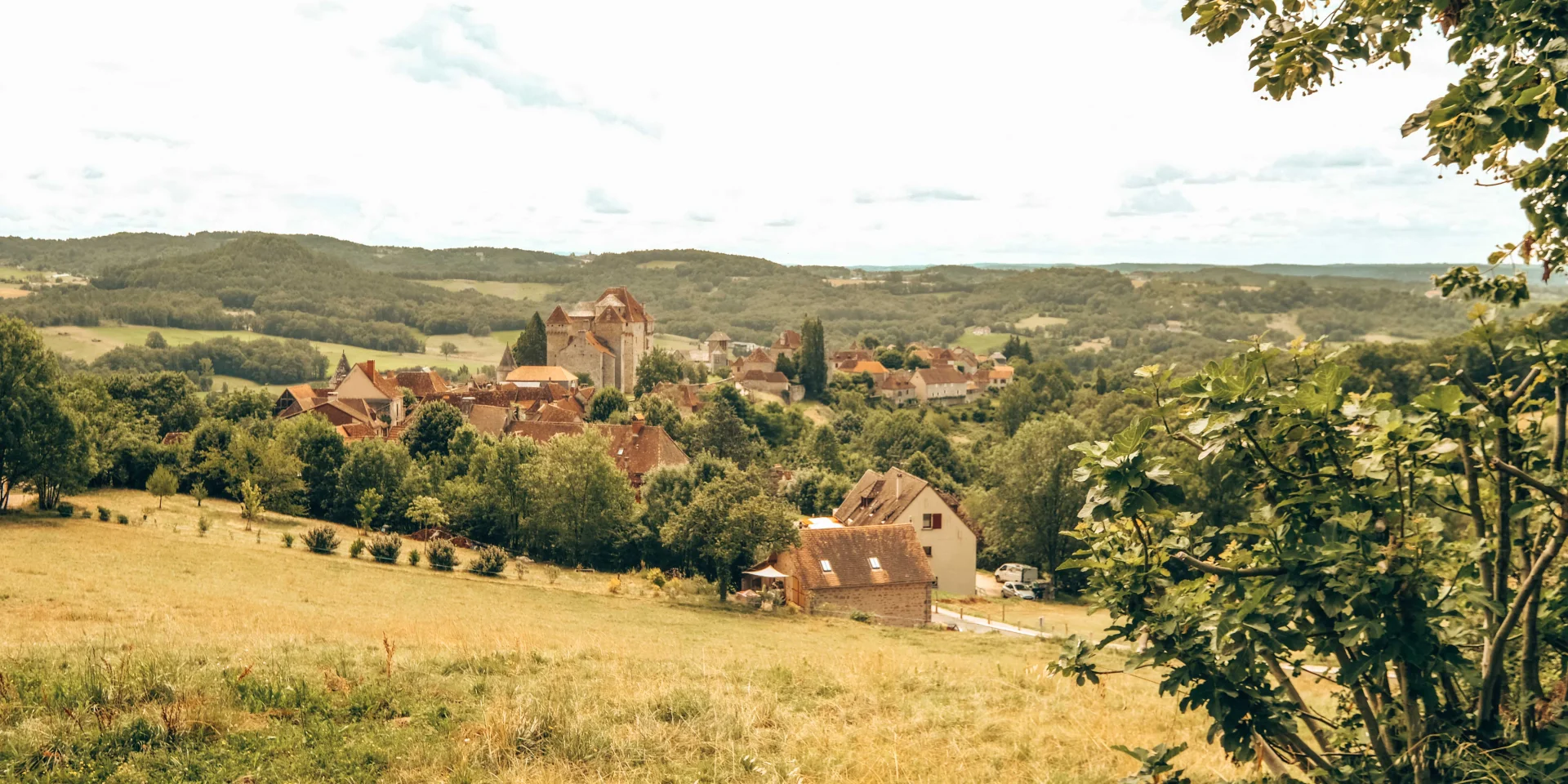 Curemonte vue d'ensemble