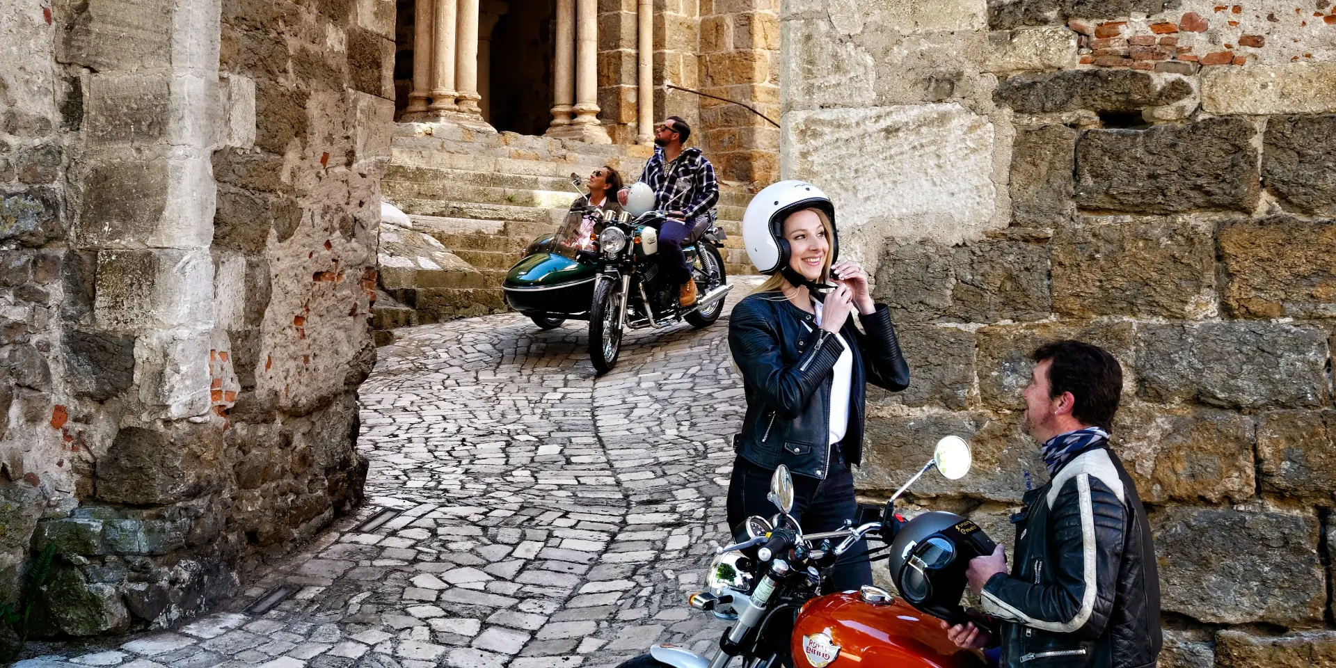 FRANCE. LE LOT. Carennac, un « des plus beaux villages de France » visité par les créateurs de French Rétro Ride.