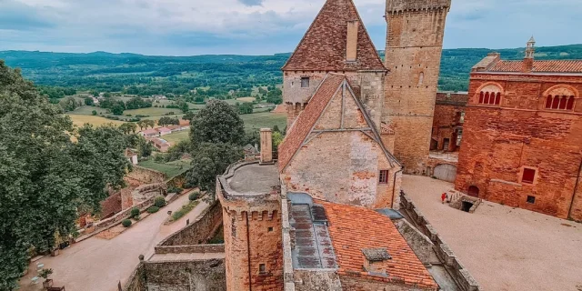 Instagram #castelnaubretenoux