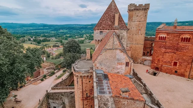 Instagram #castelnaubretenoux