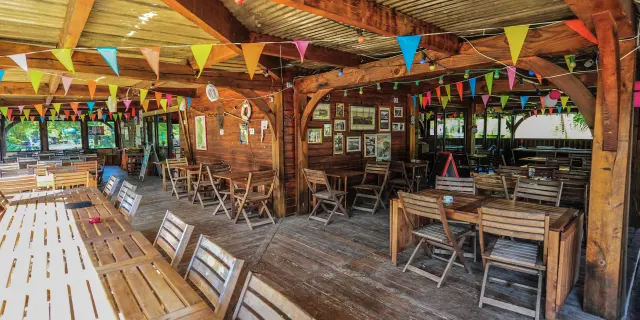 Guinguette Du Vieu Chêne Montvalent