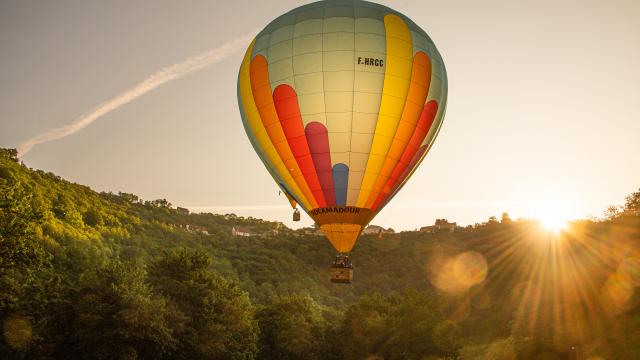 Montgolfière À Rocamadour Dan Courtice