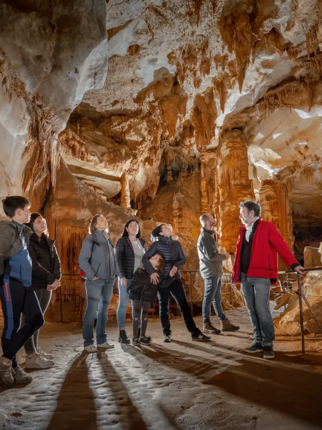 Galerie de l'Ours - vue serrée - Grotte du Pech Merle