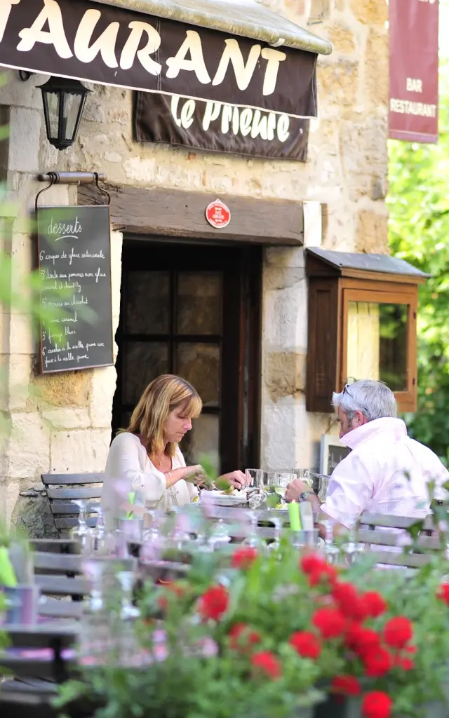 Terrasse Restaurant Carennac©otvd C.ory.1322