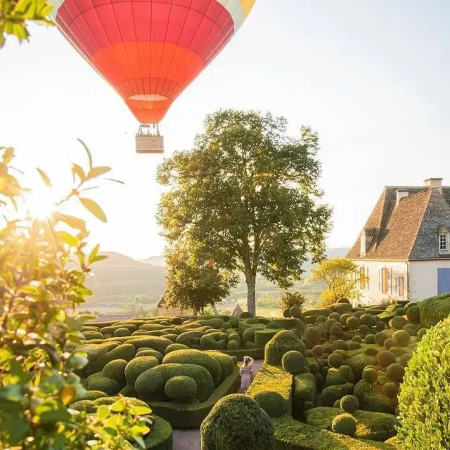 Instagram #marqueyssac