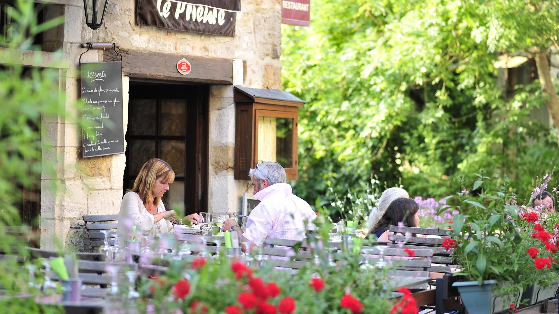 Terrasse Restaurant Carennac©otvd C.ory.1322