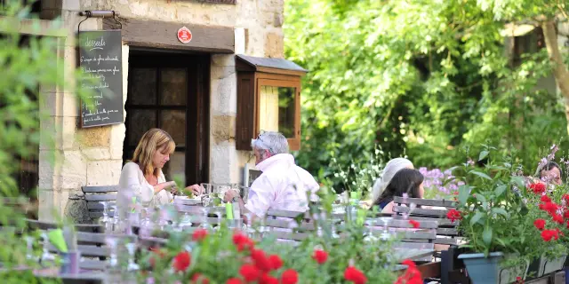 Terrasse Restaurant Carennac©otvd C.ory.1322