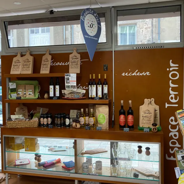 Dépôt vente de produits locaux à l'Office de tourisme Vallée de la Dordogne