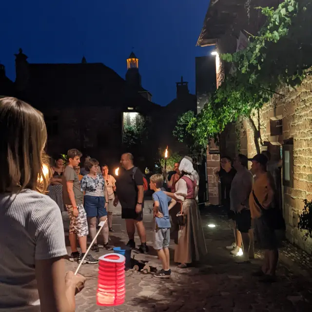 Visite nocturne à Collonges-la-Rouge