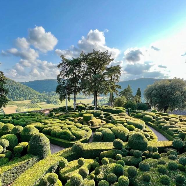 Instagram #marqueyssac