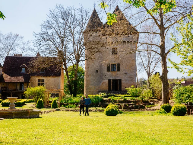 3456 Visite Du Manoir De La Salle Saint Leon Sur Vezere Les Conteurs