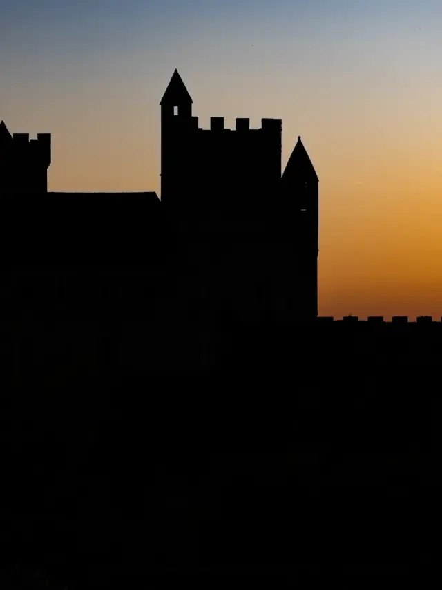 435 Chateau De Beynac Dans L Ombre Declicdecolle