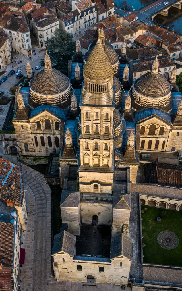 449 Cathedrale St Front A Perigueux Declicdecolle Expireson 2025 09 30 Copie