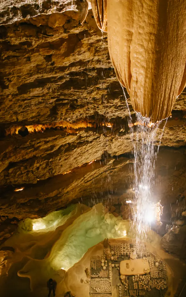 749 Interieur Du Gouffre De Proumeyssac Les Conteurs