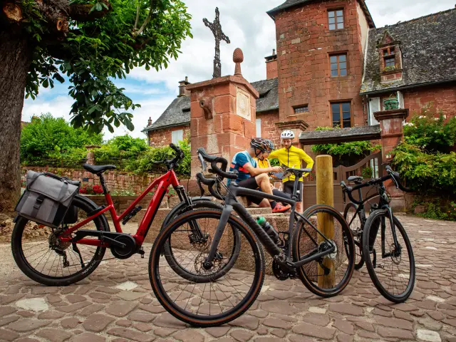 Collonges-la-Rouge à vélo