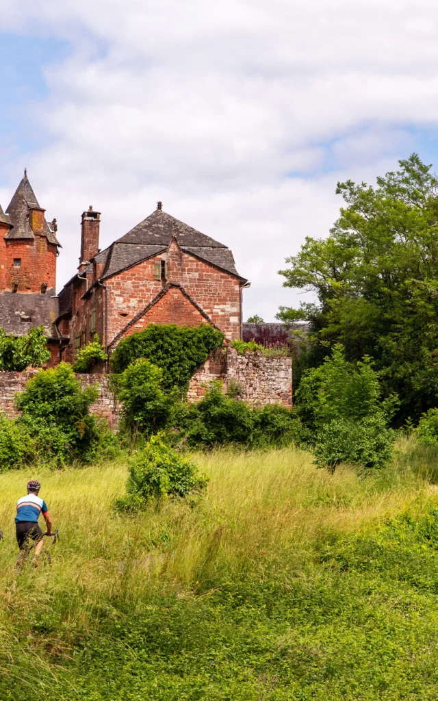 Collonges-la-Rouge à vélo