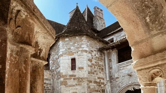 Cloitre-de-Carennac-Gretel-England.jpg