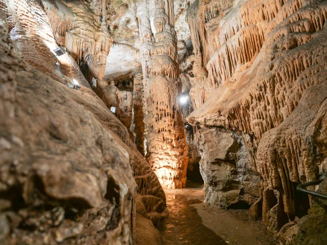 Grottes-de-Presque-Melanie-Petit.jpg-1920px.jpg