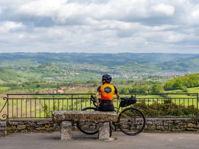 Cycliste à Loubressac