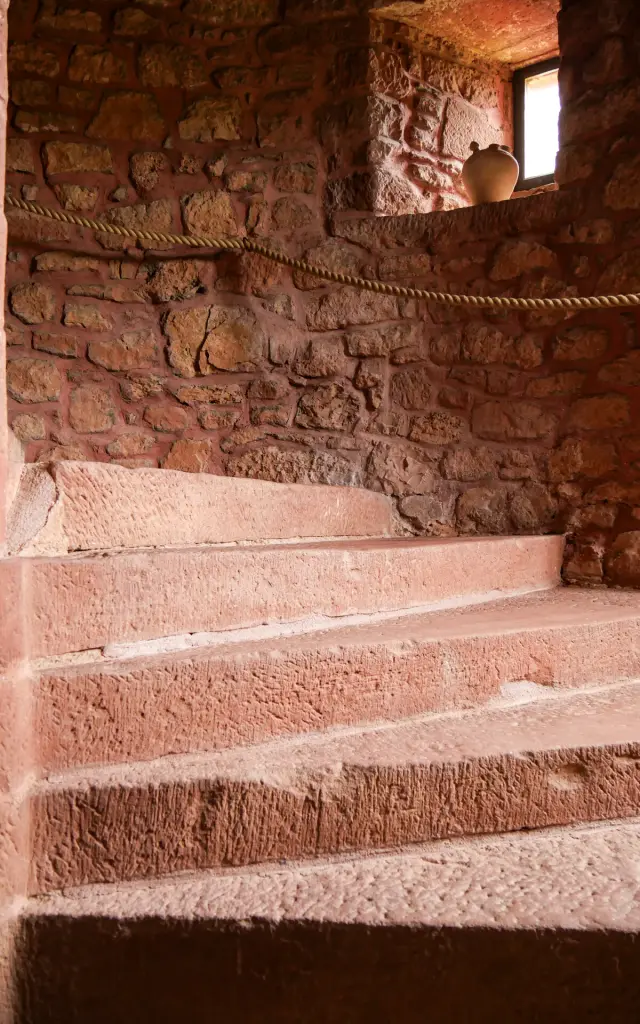 Escalier Chateau Vassinhac Collonges-la-Rouge