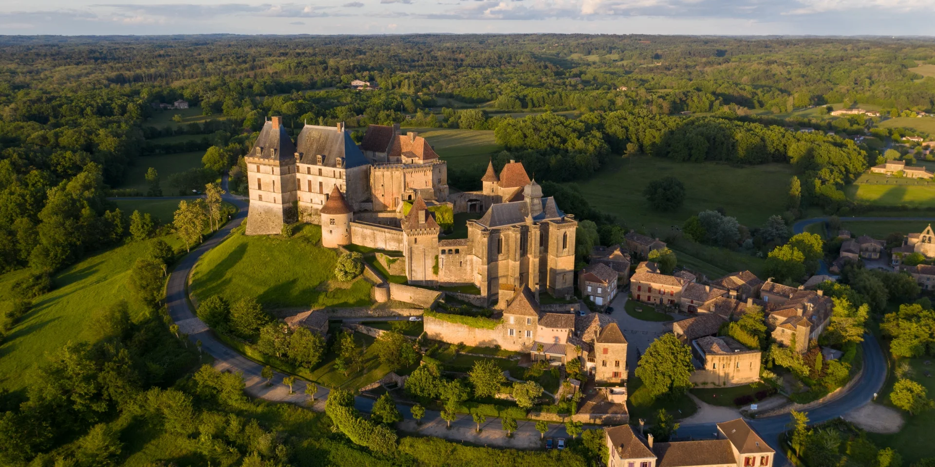 5578 Chateau De Biron Dordogne Libre 1