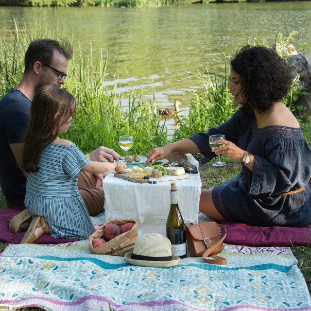 Gastronomie Pique Nique Lac Du Causse Malikaturin 2062.jpg 1920px