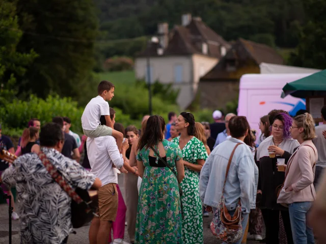 Concert Marché De Pays Monceaux Sur Dordogne