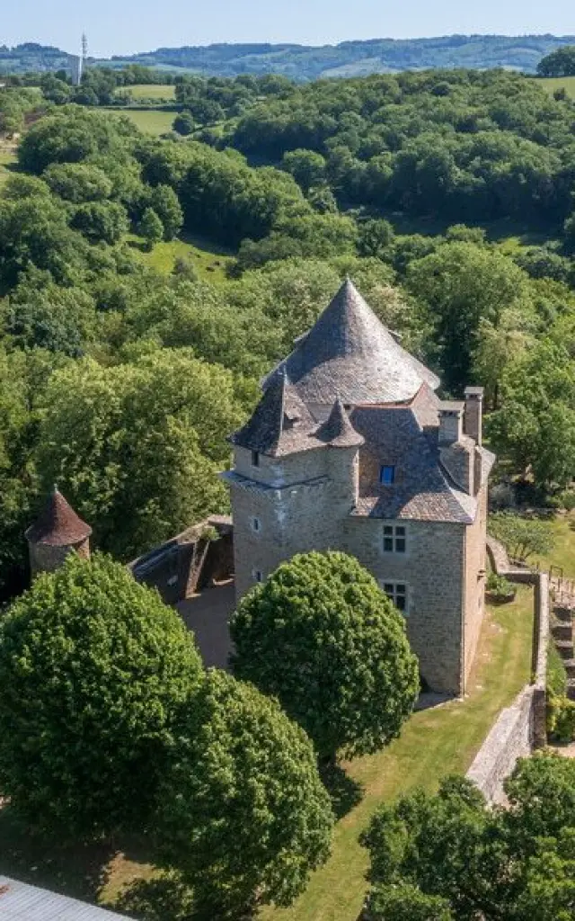 Vue aérienne du Château de Saignes
