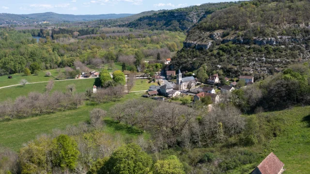 Vue drone du village de Lacave
