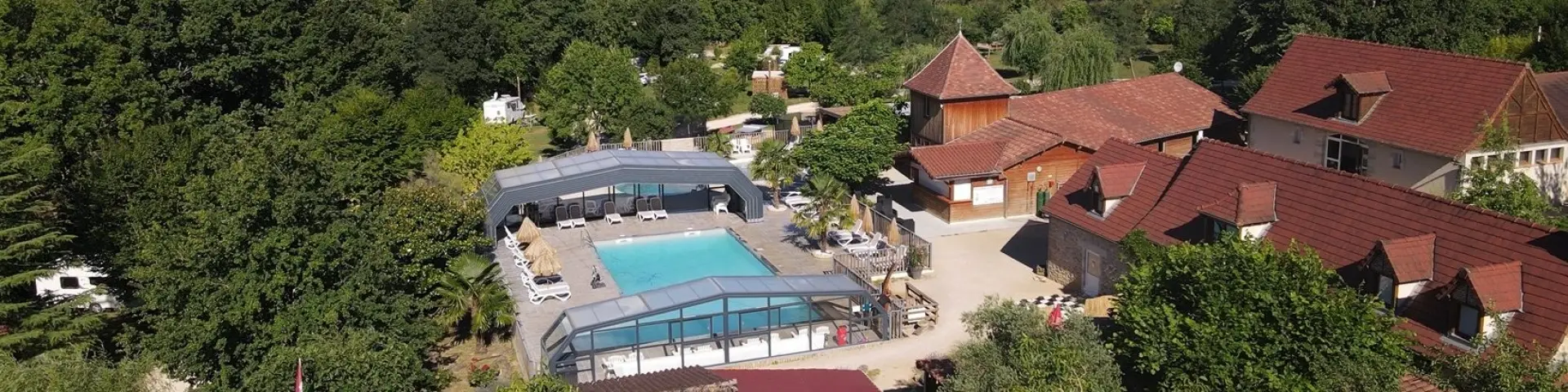 Camping Padimadour vue aérienne à Rocamadour