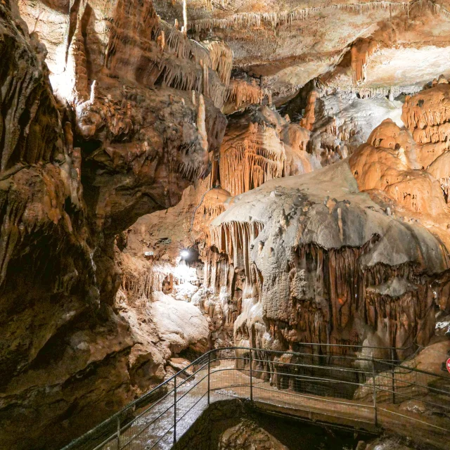 Concrétions Grottes de Presque