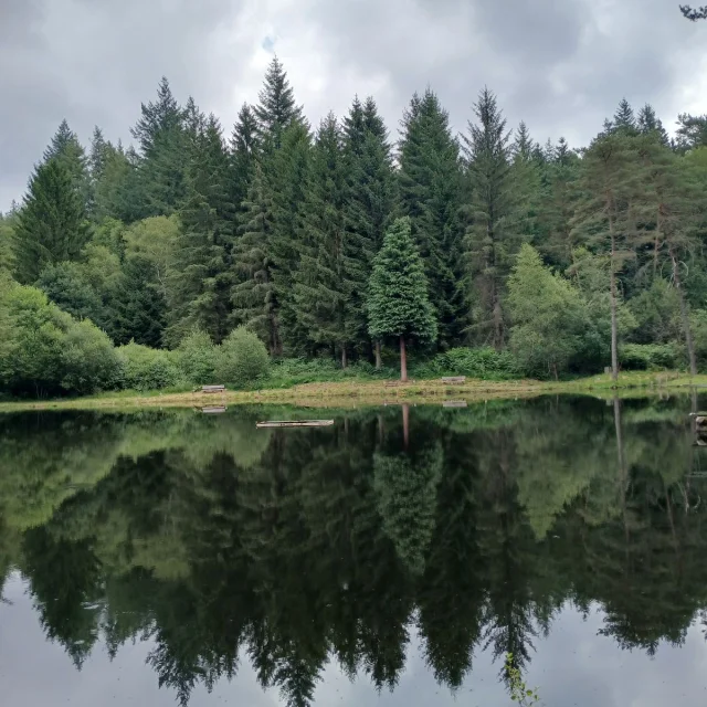 Le sentier du lac des Pescofis