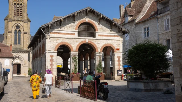 Place de la Halle à Gramat