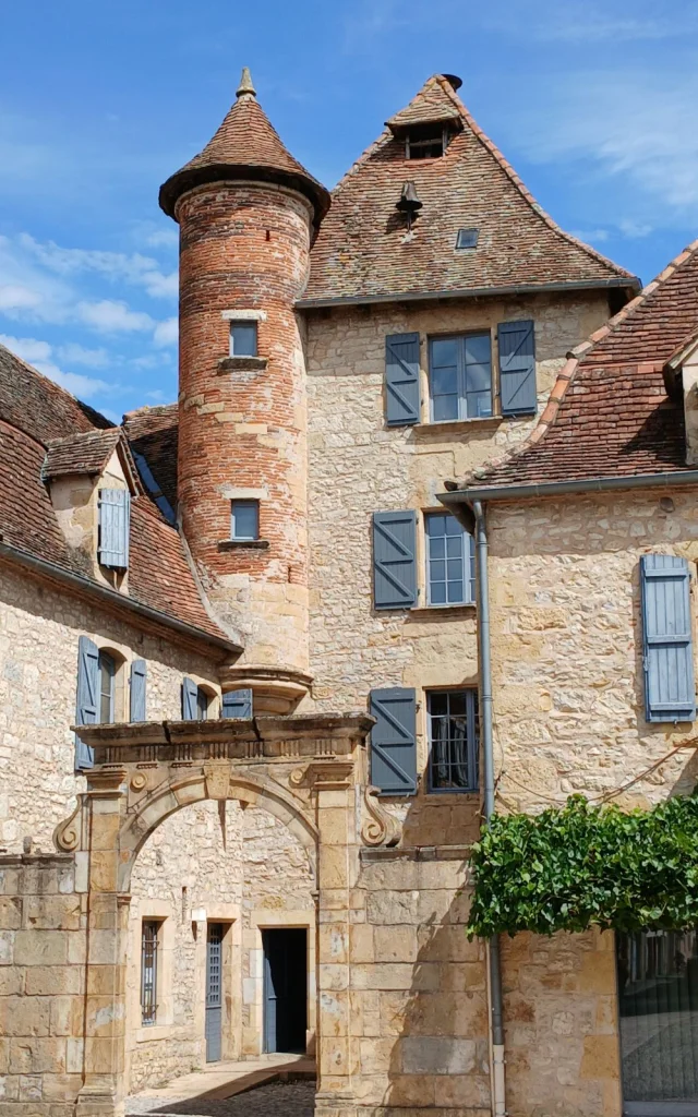 Architecture bastide de Bretenoux