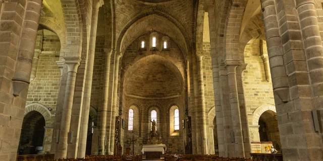 Eglise Abbatiale cistercienne d'Aubazine