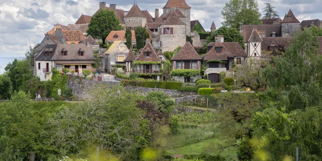Point de vue sur le village de Loubressac