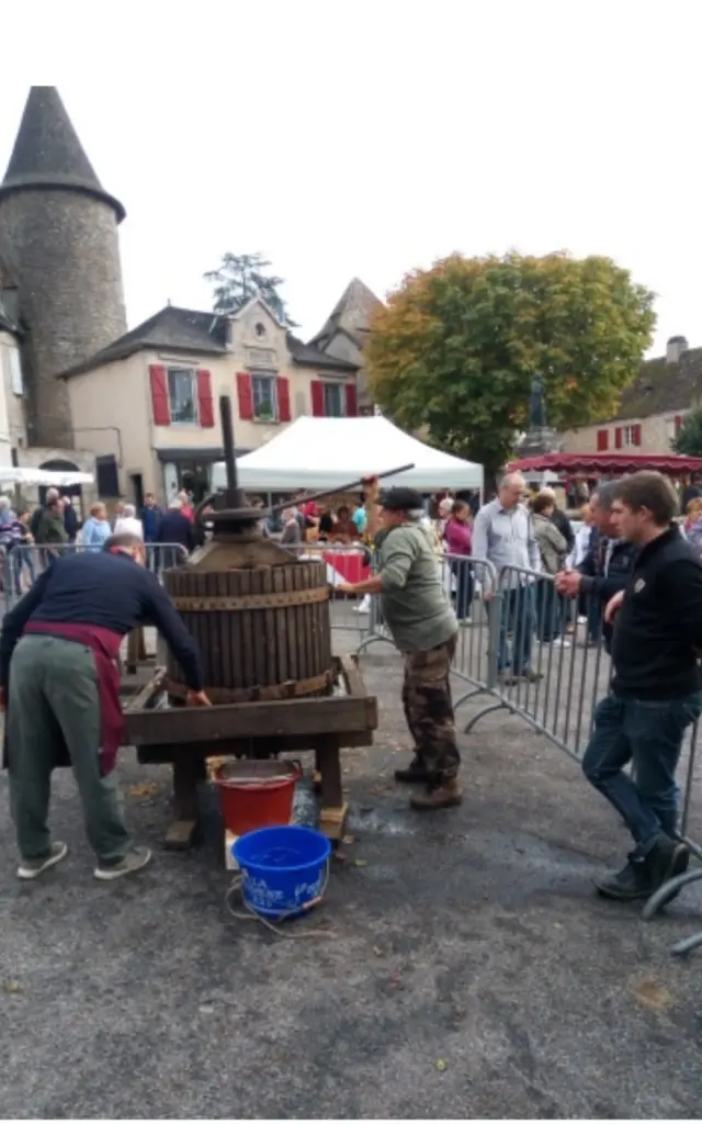 Pressoir Pomme Fete Noix Thegra