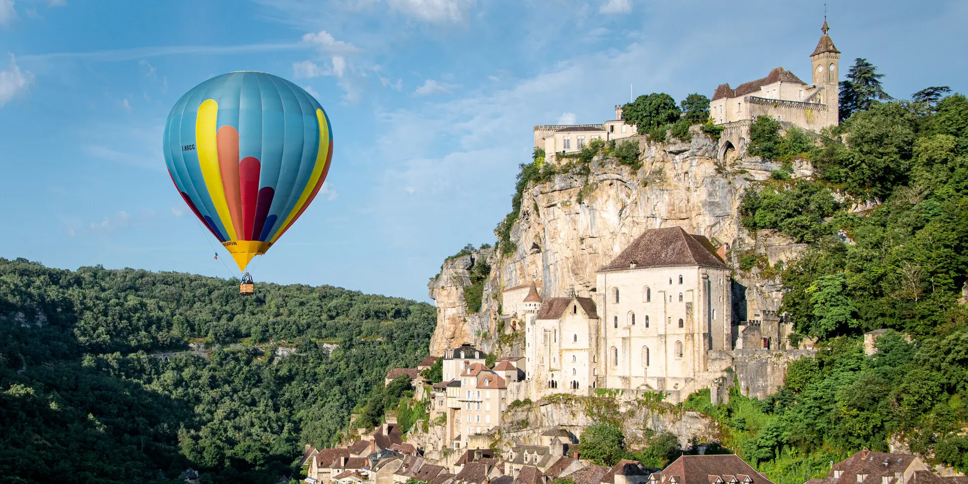 Envol D Une Montgolfiere A Rocamadour Dan Courtice Penn Graphics 2532 1920px