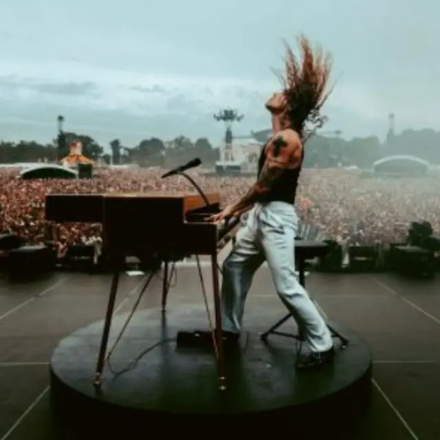 Julien Dore Ecaussysteme