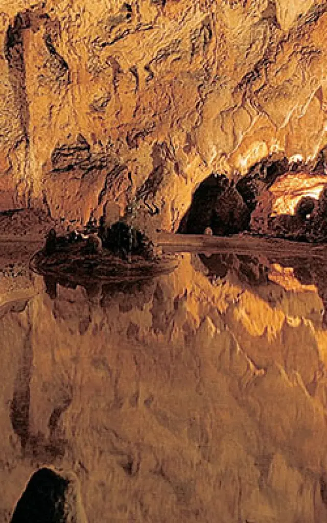 Grotte Merveilles Lac