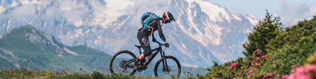 Balade en VTT enduro dans la région de Verbier