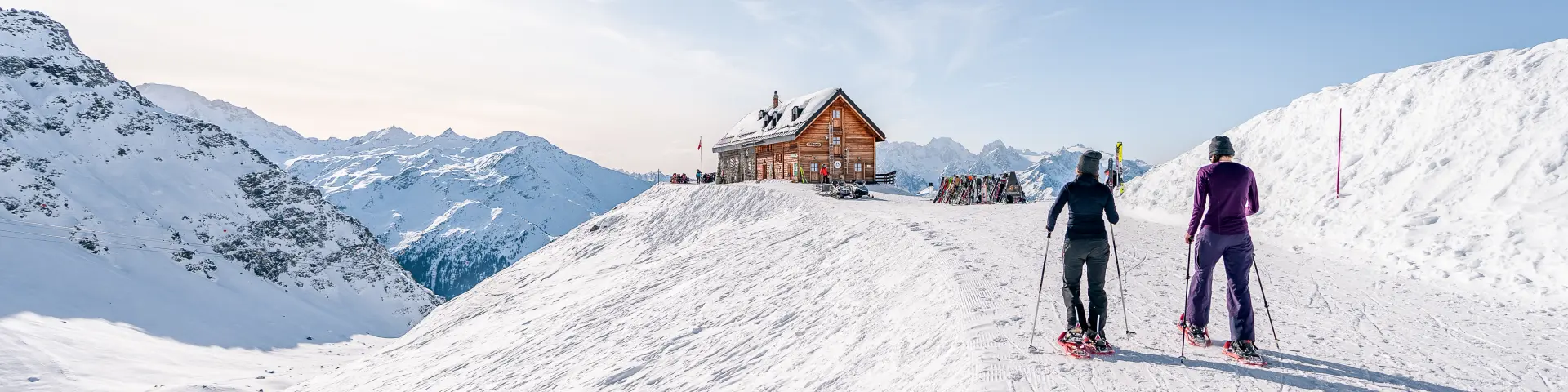 Randonnée en raquettes à la Cabane Mont-Fort