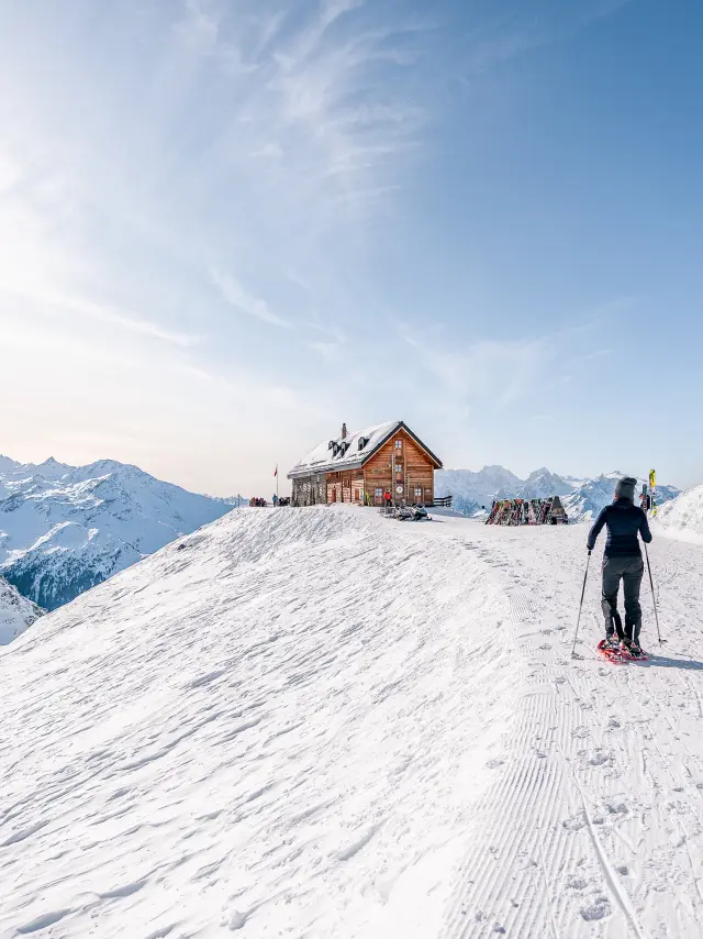 Randonnée en raquettes à la Cabane Mont-Fort