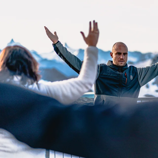 Lever du soleil et cours de Yoga au Mont Fort avec Emilien Badoux