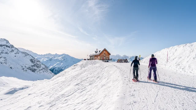 Randonnée en raquettes à la Cabane Mont-Fort