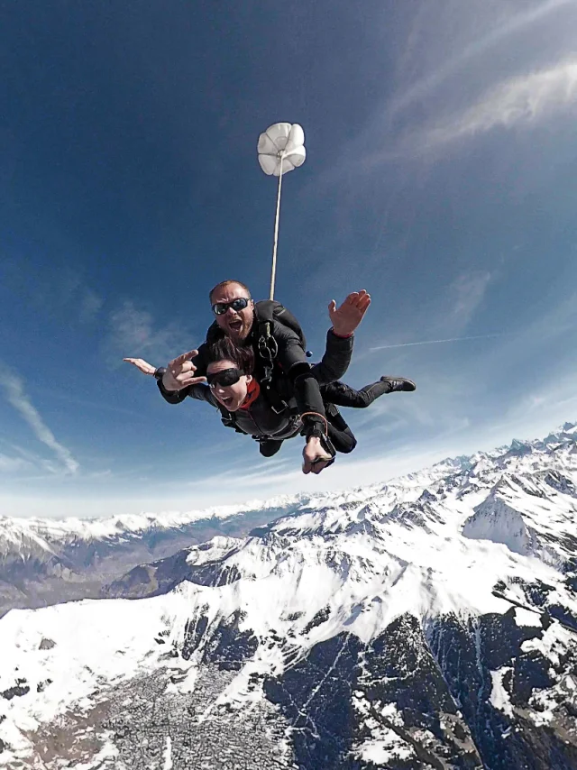 Saut en parachute dans la région de Verbier