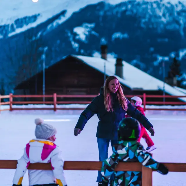 Patinoire en famille @raphaelsurmont