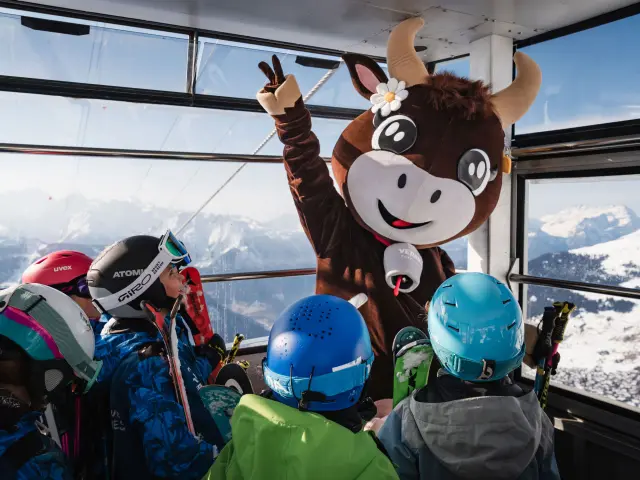 Verbier Tourisme - Suzette La Vachette @ Nyl Baczynskyj